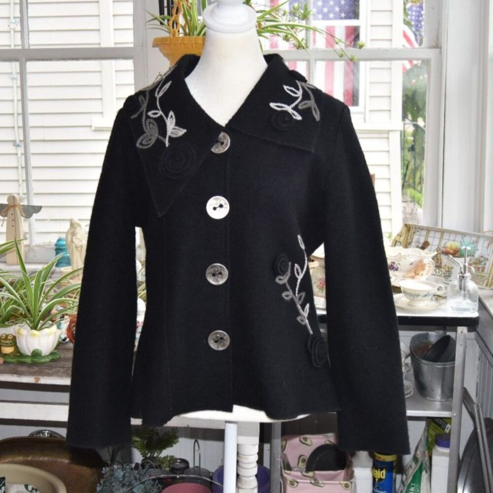 Alison Sheri Black 100% Wool Jacket M Embroidered Floral Oversized Collar Button
